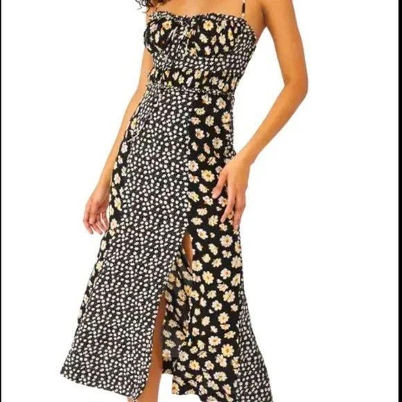 Dresses & Skirts - Free People Black Tigerlily Floral Midi Dress